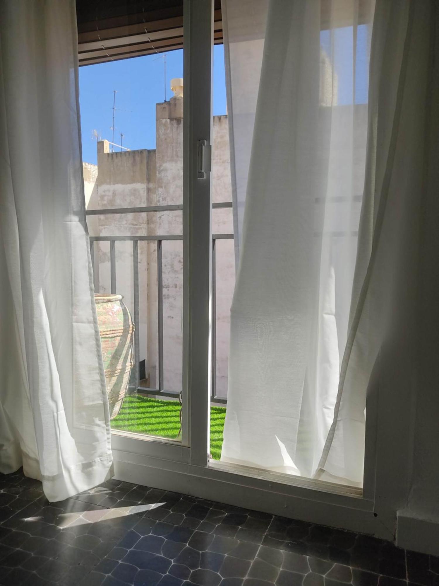 Luminoso Apartamento En Centro Del Pueblo Con Wifi Y A' A' Sagunto Bagian luar foto